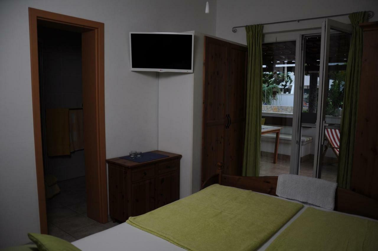 Villa Delfin Sutivan ภายนอก รูปภาพ